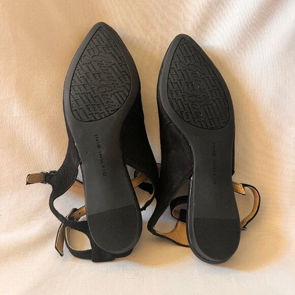 Gianni Bini Dual strap black flats - Picture 4 of 4